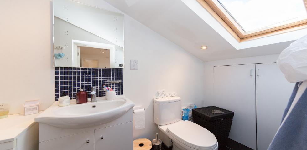 			FANTASTIC LOCATION , 3 Bedroom, 1 bath, 1 reception Apartment			 Iverson Road, WEST HAMPSTEAD